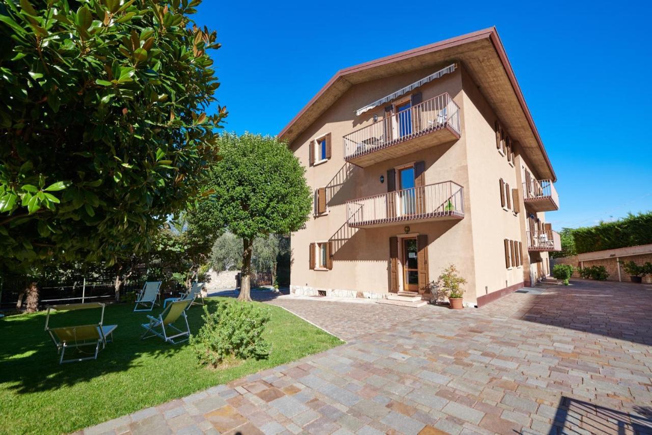 Апартаменты Casa Milani Malcesine Apt 4 Экстерьер фото